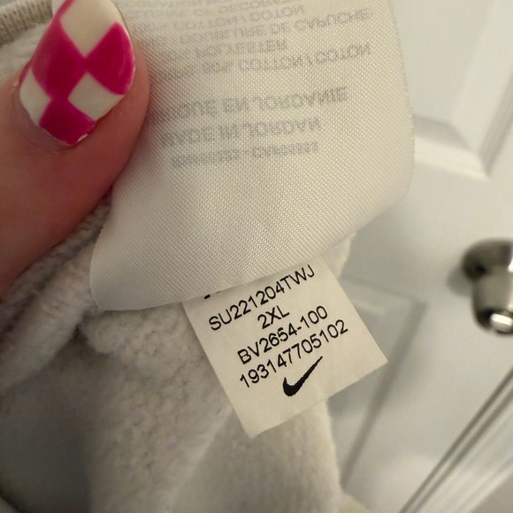 Nike White Hoodie - Picture 3 of 3